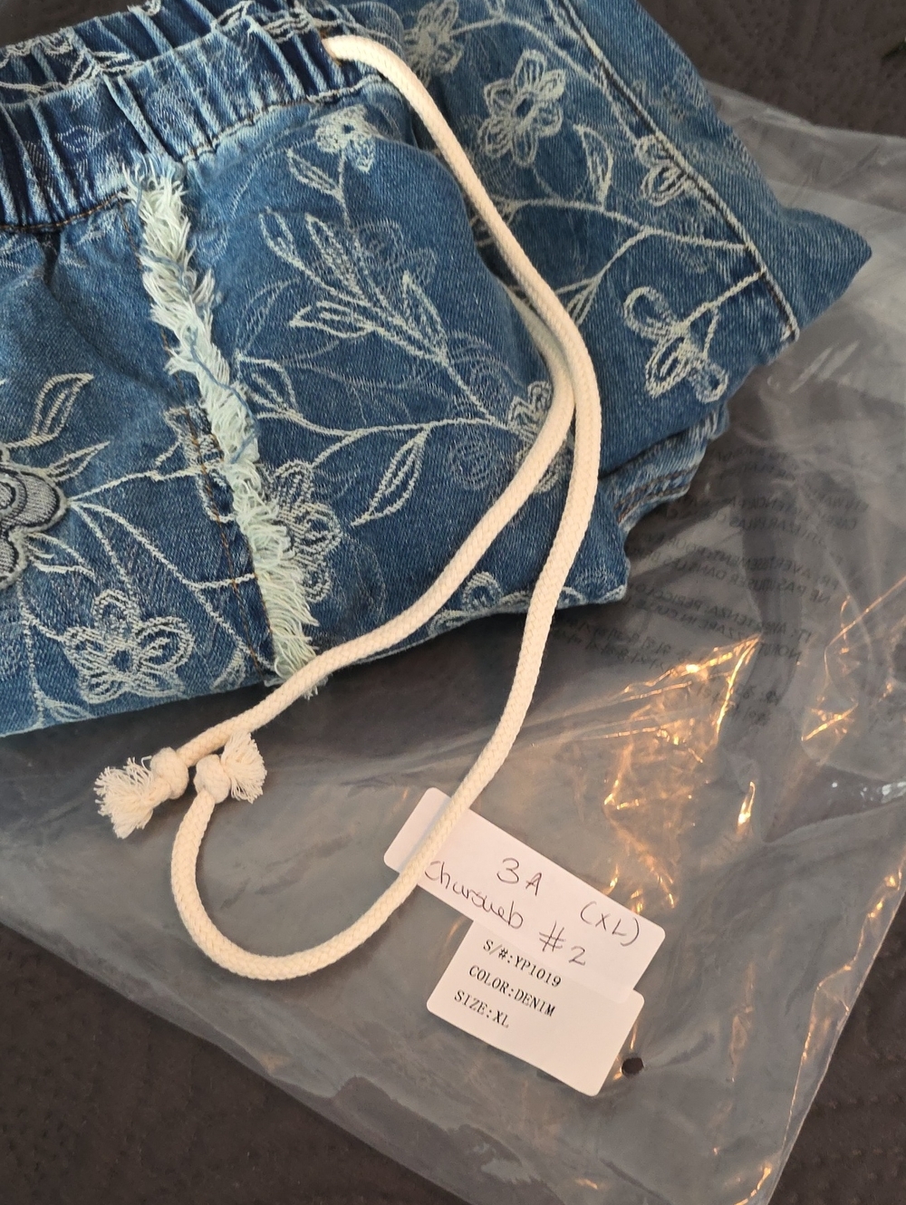 NWOT Oli & Hali XL Blue Floral Bloom Wide-Leg Embroidered Denim Jeans - Picture 12 of 12